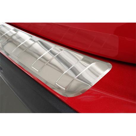 Für Mercedes GLA passende Kofferraumwannen, Fußmatten, Autozubehör | AZUGA | Automatten
